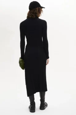 Robe Col Rond A Manches Longues